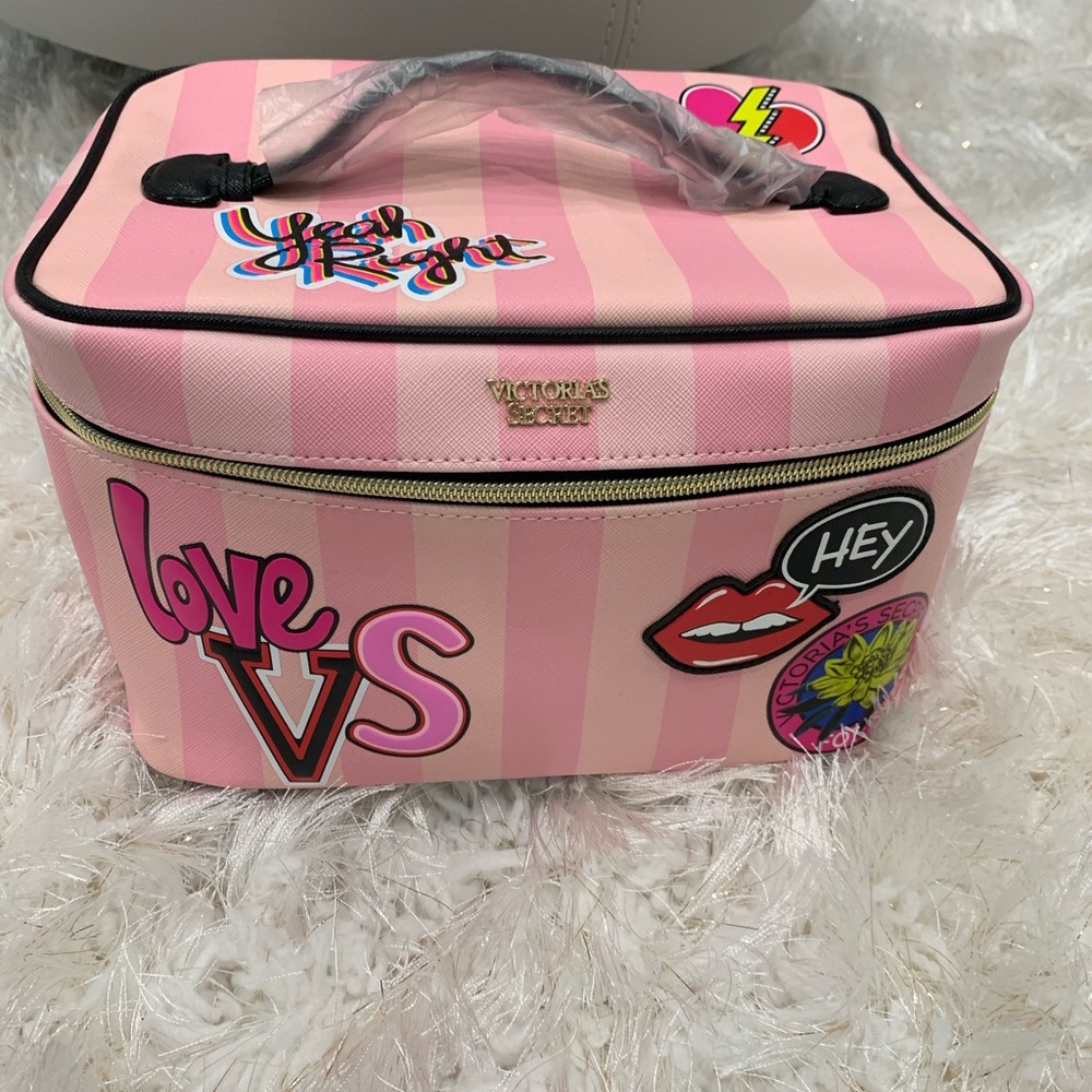 NWT Victoria Secret cosmetic bag
